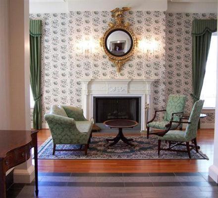 Hotel Berry Hill à South Boston Extérieur photo