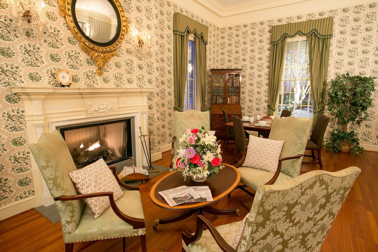 Hotel Berry Hill à South Boston Extérieur photo