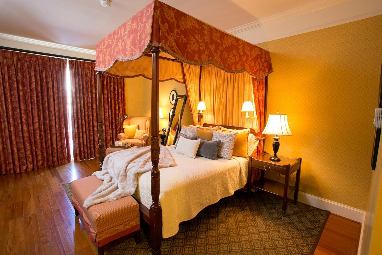 Hotel Berry Hill à South Boston Extérieur photo