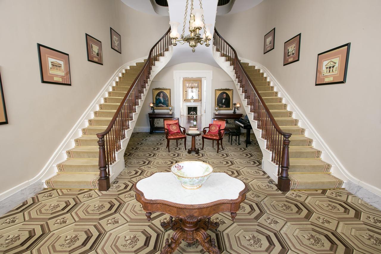 Hotel Berry Hill à South Boston Extérieur photo